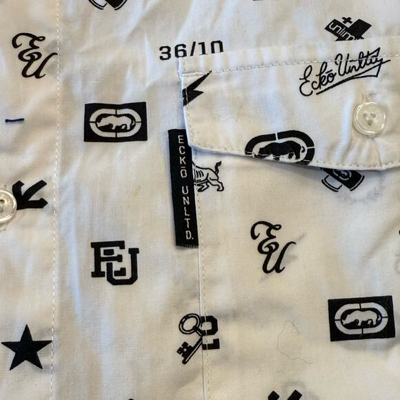 Ecko Men’s Medium White and Black Short Sleeve Button Up Shirt - Picture 8 of 8